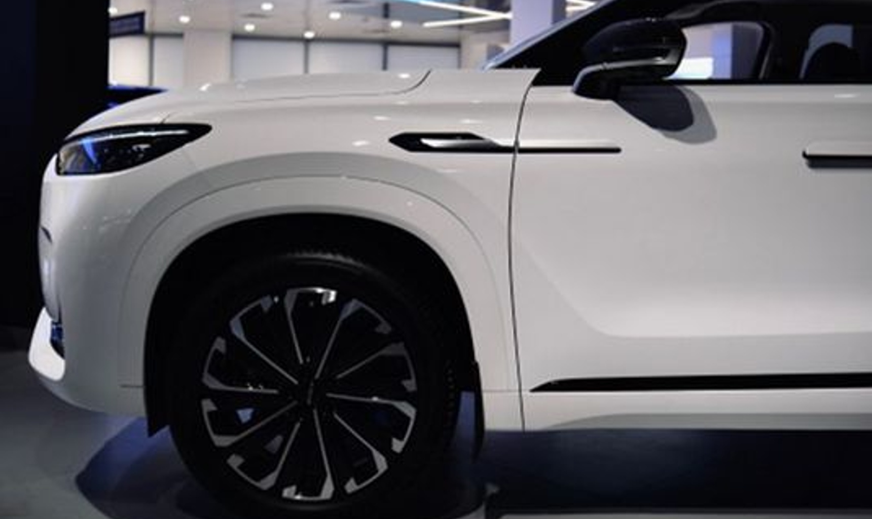 J8 — источник приятных эмоций. Обзор смарт-технологий автомобиля