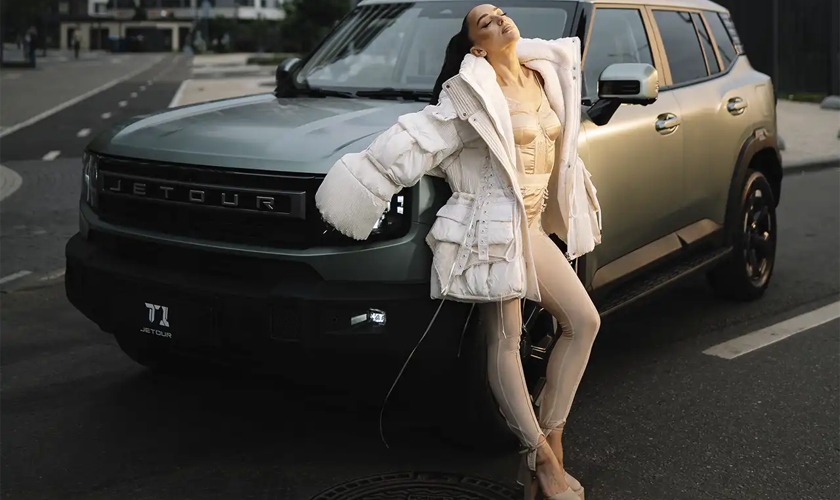 Певица Мари Краймбрери стала другом бренда JETOUR в России