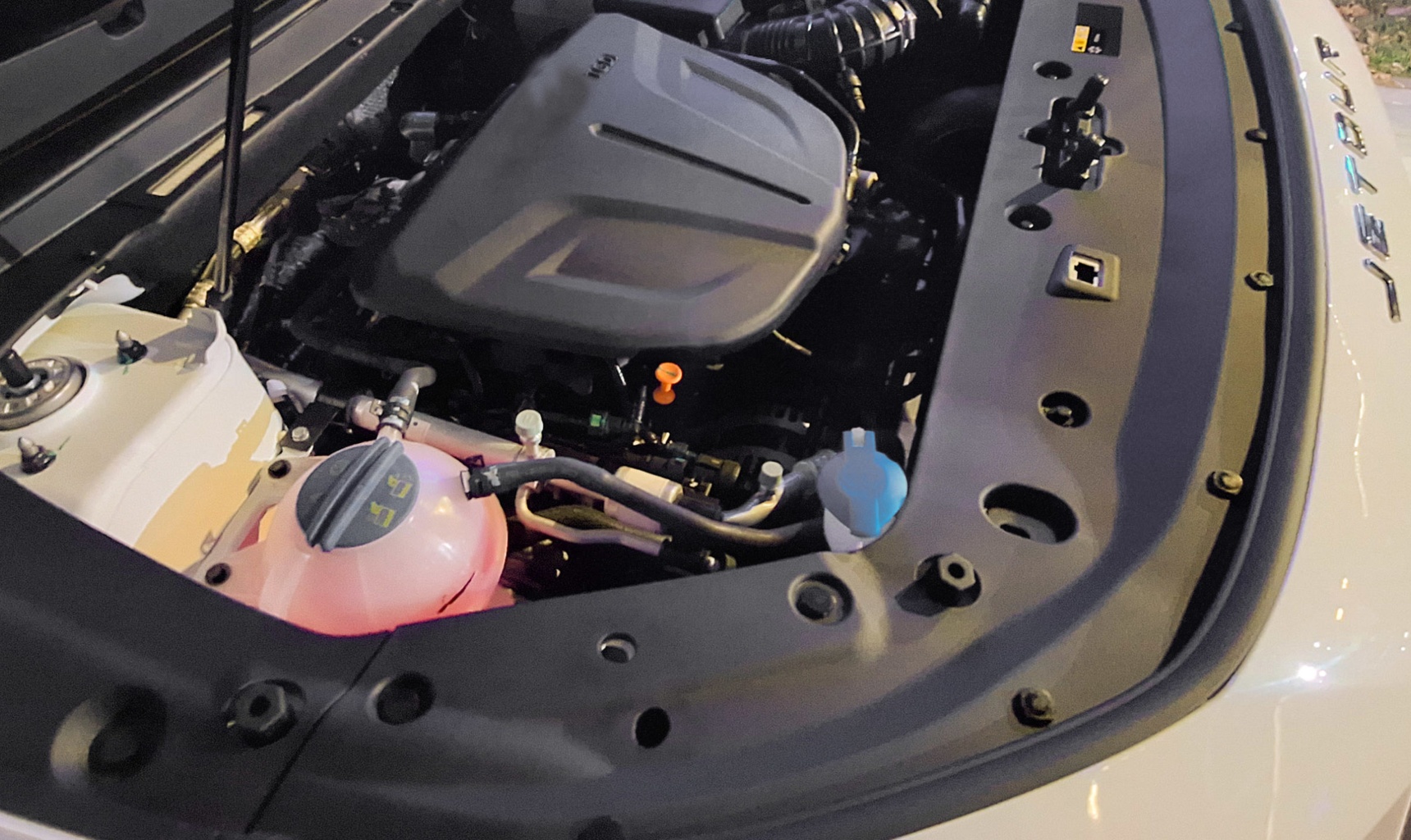 Какое масло заливать в двигатель Jetour Dashing: рекомендации по выбору и замене