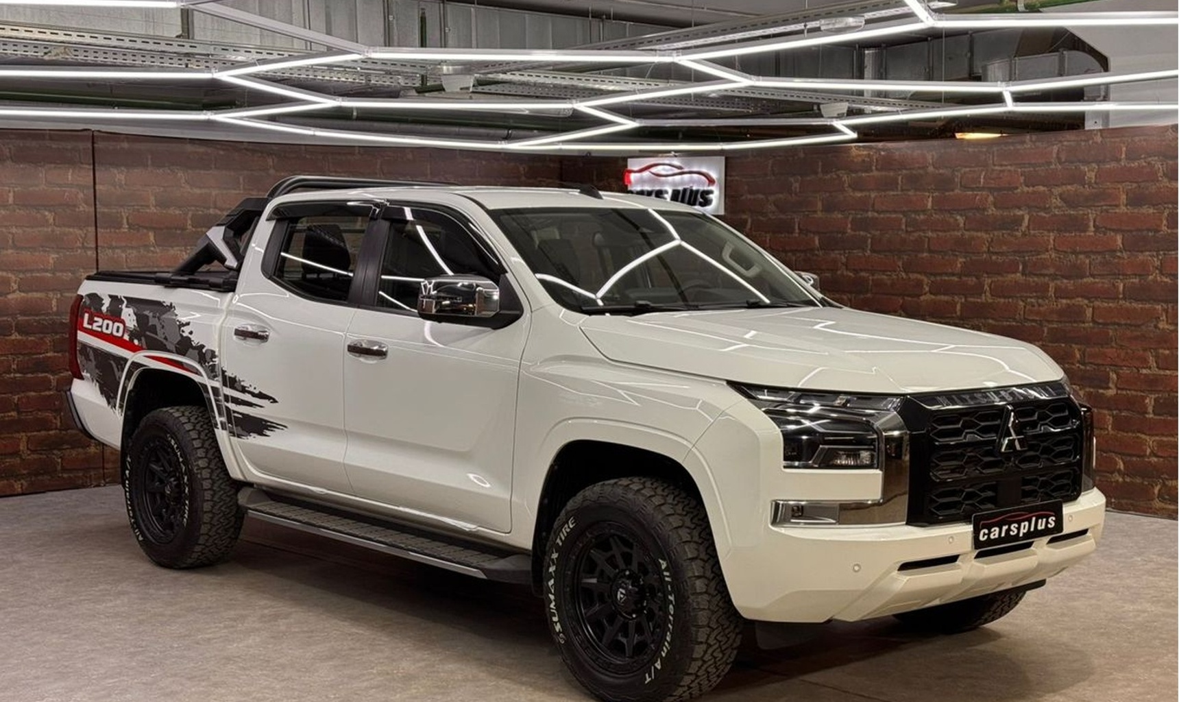 Mitsubishi L200: надёжный пикап для работы и путешествий