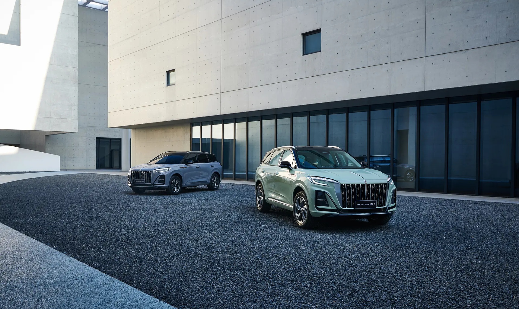 HONGQI HS3 удостоен премии «Внедорожник года в России 2025»